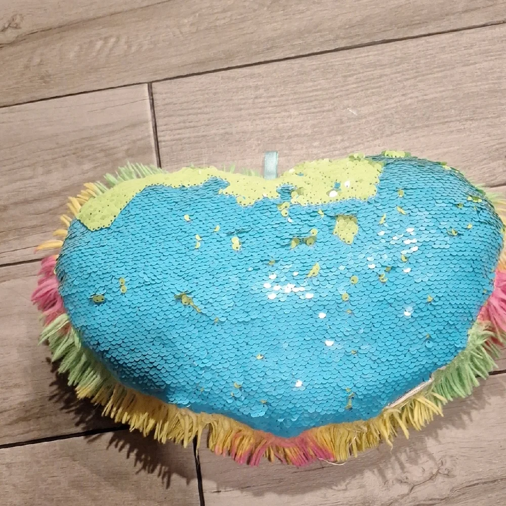 🍋‍🟩Colorful Heart-Shaped Flip Sequin Plush Pillow🐬